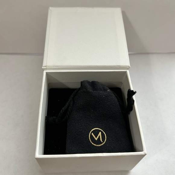 Solid 14k Gold Mejuri Open Circle Chain Earrings - Picture 6 of 8